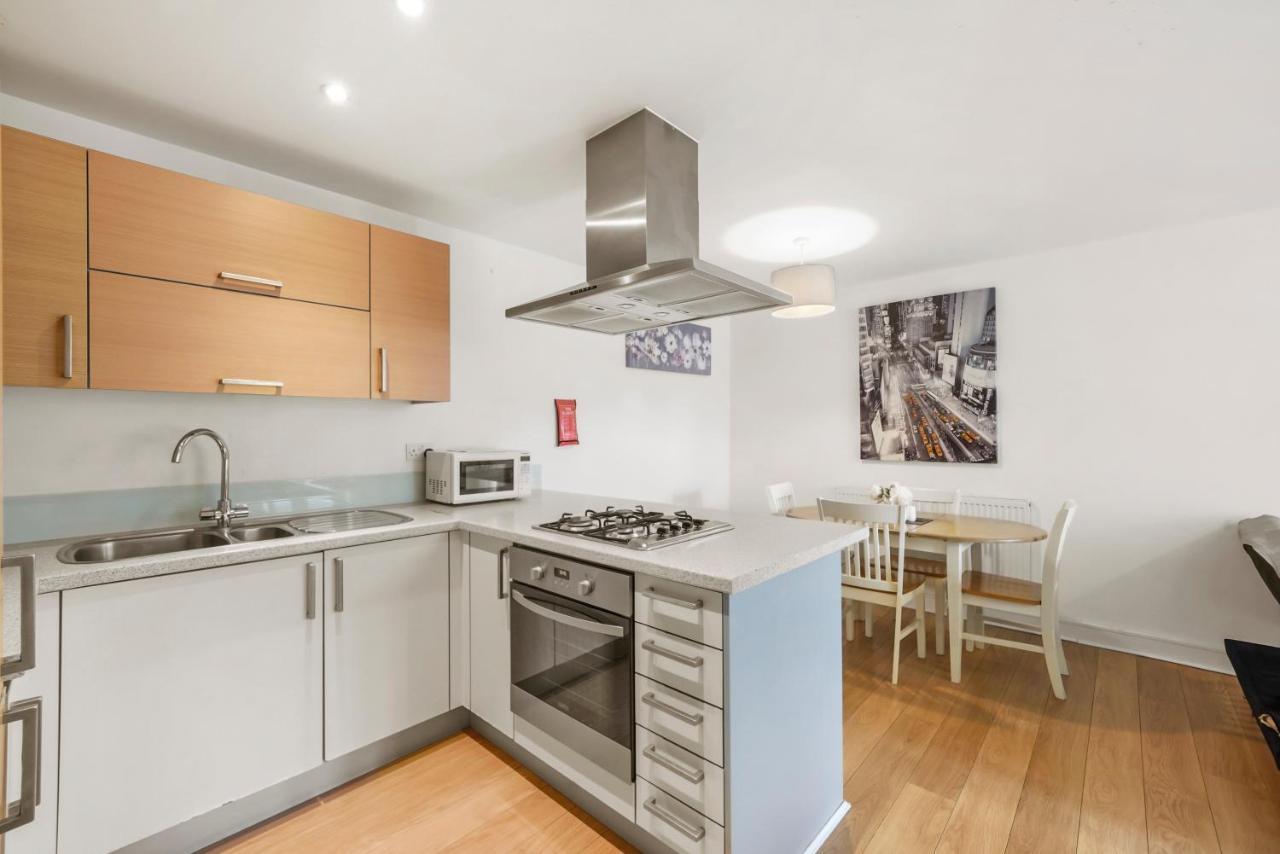 Luxnightzz - Two Bed - Close To North Station And Hospital Κόλτσεστερ Εξωτερικό φωτογραφία
