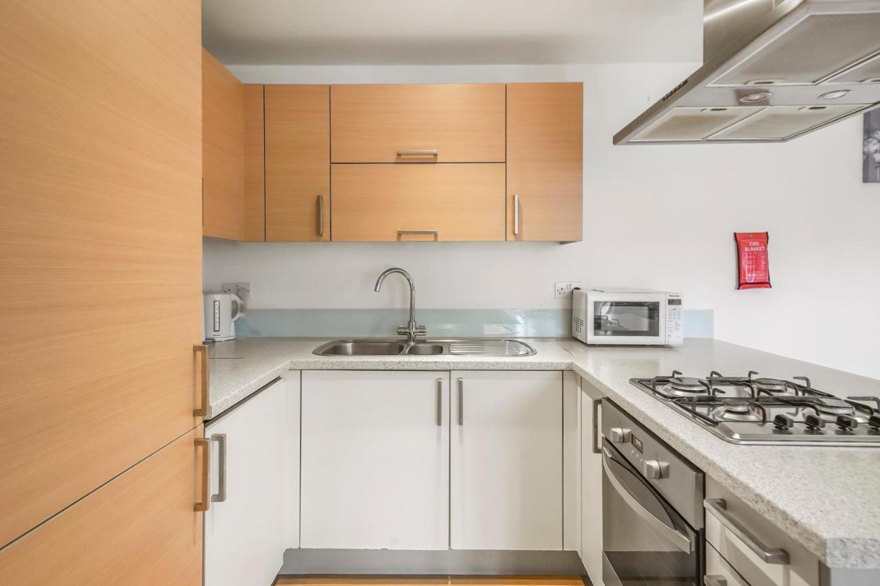 Luxnightzz - Two Bed - Close To North Station And Hospital Κόλτσεστερ Εξωτερικό φωτογραφία